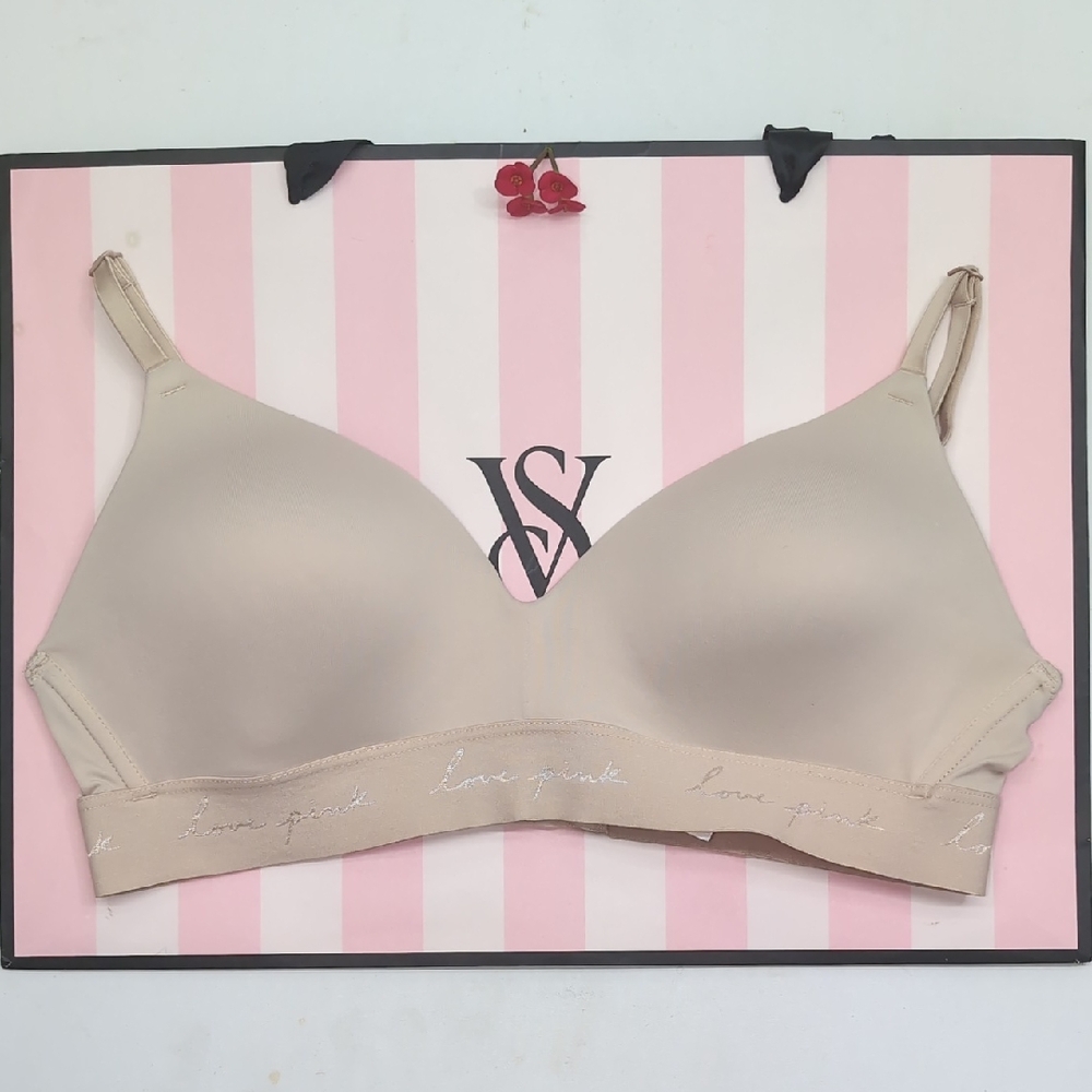 PINK Victoria's Secret Light Nude Wireless Seamless Bra Wear Everywhere Size 36B
